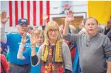  ?? EDDIE MOORE/JOURNAL ?? Daniel Jeffre, left, Donna Ruscavage, center, and Steve Kenz, right, along with dozens of others, are sworn in before they speak to oppose a proposed Flying J truck stop in Santa Fe at a hearing Thursday at the County Commission chambers.