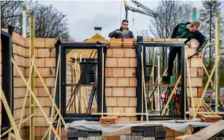  ?? FOTO ROB VOSS ?? “Als het veilig kan, waarom zou er dan niet gewerkt kunnen worden”, vraagt Bouwunie zich af.