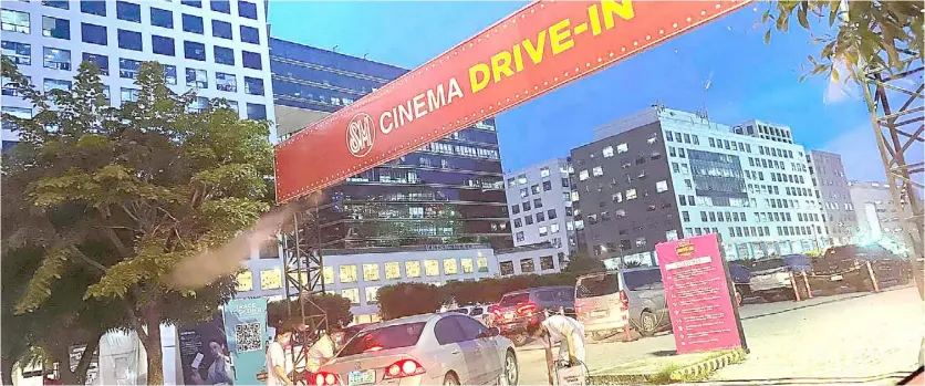  ??  ?? ENTRANCE to the Drive-In Cinema which was located in front of the SM by the Bay.