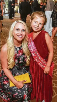  ?? Gary Fountain photos ?? Stephanie Carroll with her daughter, Drew, named Girl of the Year