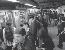  ?? JEWEL SAMAD, AFP/ GETTY IMAGES ?? New York subway riders will need to find an alternate route when the Canarsie Tunnel closes in 2019 for 18 months.