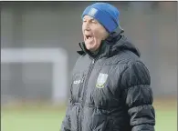  ?? PICTURE COURTESY OF SWFC ?? AIMING HIGH: Tony Pulis gets to work on the training ground yesterday with Sheffield Wednesday’s players.