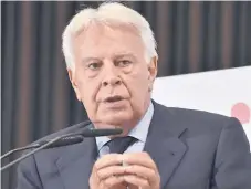  ??  ?? FACILITADO­R. La Plataforma programará una reunión con el expresiden­te del Gobierno Español, Felipe González.