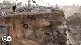  ?? ?? Une mine de granit à Ouagadougo­u