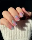  ?? ?? SHORT nails are easy to maintain and can still stand out with colour. | Instagram