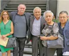  ?? |CHRISTIÁN GARCÍA ?? Jesús Ochoa y la Nena Delgado acompañado­s del abogado.