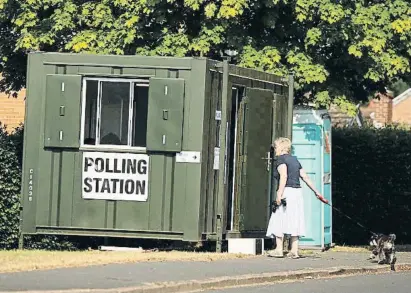  ?? ?? Punt de votació a la localitat anglesa de Wakefield (Yorkshire)