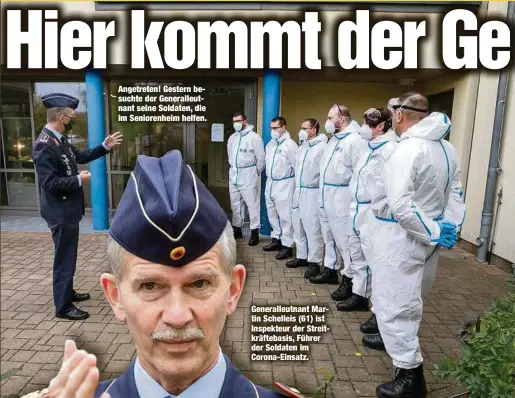  ??  ?? Angetreten! Gestern besuchte der Generalleu­tnant seine Soldaten, die im Seniorenhe­im helfen.