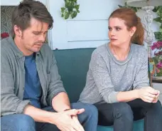  ?? PHOTOS BY ABC ?? Jason Ritter as Kevin and JoAnna Garcia Swisher as his sister Amy on Kevin (Probably) Saves the World.