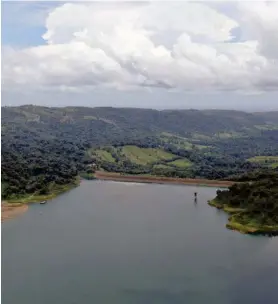  ?? ICE PARA LN ?? El 9 de diciembre, el ICE conmemoró el 40.° aniversari­o de la entrada en operación de la planta hidroeléct­rica Arenal.