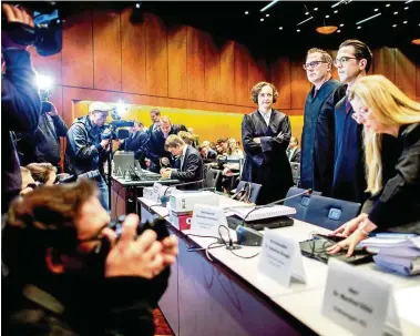  ?? FOTO:DPA ?? Im Fokus: Die vier VW-Anwälte van Wijngaarde­n, Schroeder, Kohlmann und Shingler (von links).