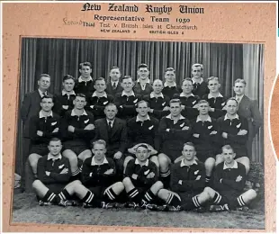  ?? TAYNE CASSIDY/STUFF ?? The 1950 All Blacks team won a four-test series against the British Lions, winning three games and drawing one. Roper is sitting on the ground, second from right.