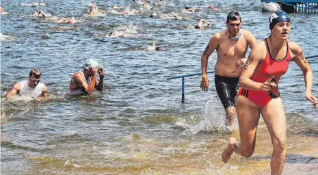  ?? FOTO: AFI ?? Raus aus dem Wasser und ab zur nächsten Disziplin.