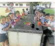  ?? FOTO: SCHULE ?? Mit den Spenden finanziert die Ordensgut-Schule das Schulessen für diese Kinder in Bolivien.