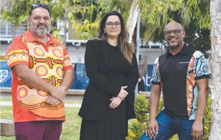  ?? ?? Brett Mooney, Dr Michelle Harfield and Gary Torrens at Townsville University Hospital.