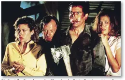  ??  ?? Die Darsteller-Crew des zweiten Films: Aus der Originalbe­setzung ist nur Bruce Campbell (Mitte) geblieben, der Mann mit der Axt und dem irren Blick