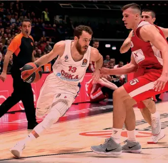  ?? GETTY ?? Sergio Rodriguez, 31 anni, guardia del Cska Mosca, contro Kaleb Tarczewski, centro di Milano