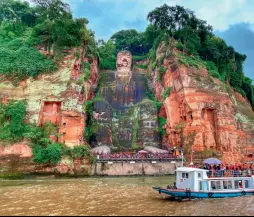  ??  ?? El Buda Gigante de Leshan es un patrimonio cultural y natural mundial.