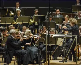  ?? FOTO: JUHA TANHUA ?? SVERIGES NATIONALOR­KESTER. Göteborgss­ymfonikern­a levde utan problem upp till sitt rykte som en av Nordens förnämsta ensembler under gästspelet i Lahtis, med Santtu-Matias Rouvali som dirigent.