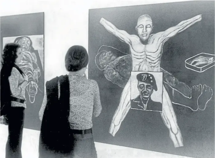  ?? ARCHIVO ?? Valiosas obras. Imagen tomada en 1971, cuando las pinturas se vieron en Buenos Aires en la galería Carmen Waugh, antes de cruzar la Cordillera.