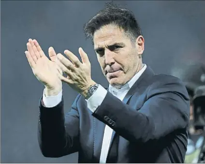  ?? FOTO: EFE ?? Eduardo Berizzo, que no continuará en el Celta, es el entrenador con más números para sustituir a Jorge Sampaoli en el Sevilla