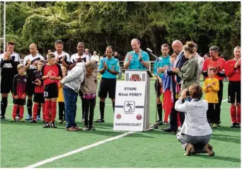  ??  ?? Le stade portera maintenant le nom Rémi Ferey, un hommage rendu au président du club de foot.