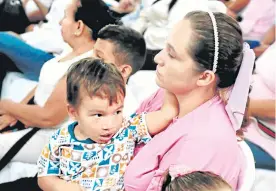  ?? Foto: Cortesía La Opinión. ?? Samuel, de casi tres años de edad, nació con una compleja malformaci­ón de labio paladar hendido, luego de dos cirugías ha mejorado su condición./