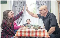  ?? ?? HIGH FIVE Gregg Wallace joins Daisy White and her family for dinner