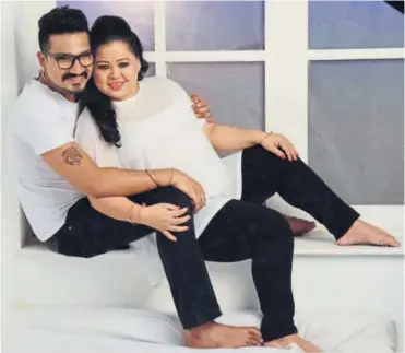  ??  ?? Harsh Limbachiya­a and Bharti Singh have been together for seven years