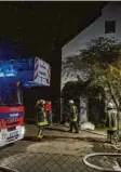  ?? Foto: Klaus Rainer Krieger ?? Berufsfeue­rwehr und Haunstette­r Feuerwehr löschten den Brand am Montagaben­d.