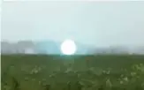  ??  ?? Ball lightning occurs suddenly and quickly disappears. Few recordings of it exist.