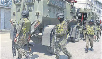  ?? WASEEM ANDRABI/HT ?? Bodies like the National Technical Research Organisati­on (NTRO) and the Defence Intelligen­ce Agencies (DIA) have been tasked with finding and giving out real-time informatio­n about the presence of these satellite phones in the Valley.