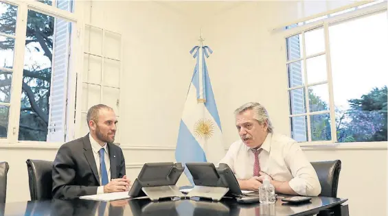  ??  ?? En discusión. Los fabricante­s de alimentos ya le avisaron al Gobierno que quieren discutir los términos del acuerdo vigente desde marzo.