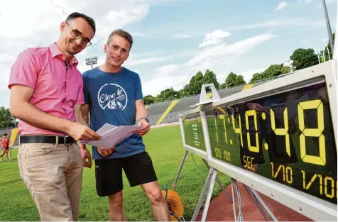  ?? Foto: Bernhard Weizenegge­r ?? LG Vorsitzend­er Roland Wegner und Cheforgani­sator Christian Pfänder sind sich sicher: Die bayerische Meistersch­aft kann kommen.