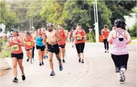  ?? MAYELA LÓPEZ. ?? La Maratón da vueltas por las principale­s calles de Tamarindo.