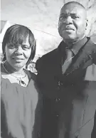  ?? PROVIDED BY MARY SNIPES ?? Mary Snipes, with husband Willie Snipes, contracted the coronaviru­s in December 2020 and still endures COVID symptoms. They encouraged his brother Tracy to get the vaccine but he declined and died of COVID in November 2021.