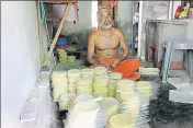  ?? VIVEK NAIR /HT ?? Papadmaker NK Gopi had to shut shop in Thiruvanan­thapuram after the government recalled ~1000 and ~500 notes