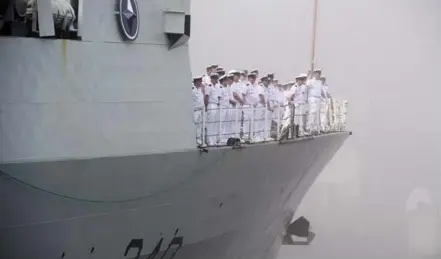  ?? ANDREW VAUGHAN/THE CANADIAN PRESS ?? HMCS St. John’s returns to Halifax in heavy fog on Monday after a six-month deployment that included stops in 16 ports in 10 countries.