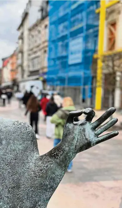  ?? Foto: Uwe Hentschel ?? In Ettelbrück sind wie in allen anderen Städten des Landes in den vergangene­n Jahren Geschäfte verschwund­en, aber auch neue eröffnet worden.