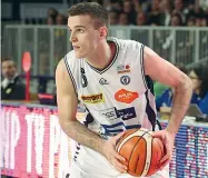  ??  ?? Remer Andrea Pecchia giovedì sera ha messo a referto 28 punti.È stato l’uomo decisivo per la vittoria della Remer nel derby contro Bergamo