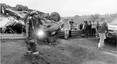  ?? FOTO: DEBATE ?? Los elementos de los diferentes cuerpos de emergencia trabajaron en coordinaci­ón.