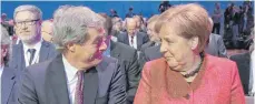  ?? FOTO: DPA ?? Respekt, aber auch Kritik: BDA-Chef Ingo Kramer neben Bundeskanz­lerin Angela Merkel.