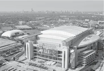  ?? Michael Ciaglo / Houston Chronicle ?? NRG Stadium has hosted two Super Bowls and will add college football’s ultimate game in January 2024.