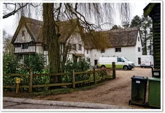  ??  ?? TOUGH BATTLE: The Suffolk farmhouse of Kit Harington and wife Rose Leslie, left