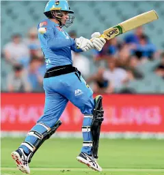  ?? GETTY IMAGES ?? Alex Carey scored a stroke-laden century for the Adelaide Strikers in the Big Bash on Thursday night at the Adelaide Oval.