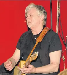  ?? ?? Topham playing in concert with the Yardbirds in 2015.