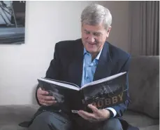  ?? CITIZEN NEWS SERVICE ?? Bobby Orr is pictured in a Toronto hotel room as he promotes his new book Bobby: My Story in Pictures, on Monday.