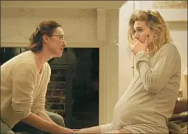  ?? Benjamin Loeb Netf l i x ?? MOLLY PARKER, left, plays a midwife to Vanessa Kirby’s expectant mother.