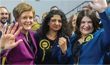  ?? ?? Success: Miss Sturgeon with Roza Salih and Glasgow City Council leader Susan Aitken