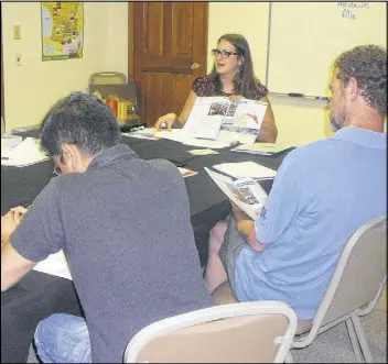  ?? H.M. CAULEY/ AJC ?? Instructor Lauren Upadhyay leads a French language class at the Alliance Francaise’s Roswell campus. The Midtown-based organizati­on is marking its 100th anniversar­y in Atlanta with a Centennial Ball Sept. 29.